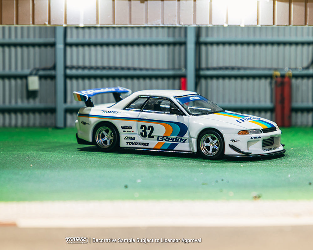 (Pre-order) Tarmac Works 1:64 Nissan Skyline GT-R (R32) Widebody